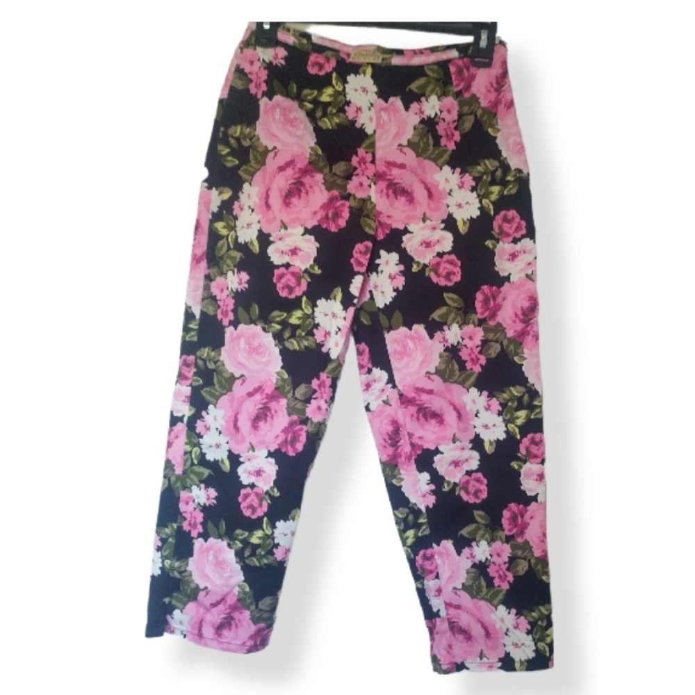 ST. JOHN'S BAY Pink Floral Side Zip Capri size 8
